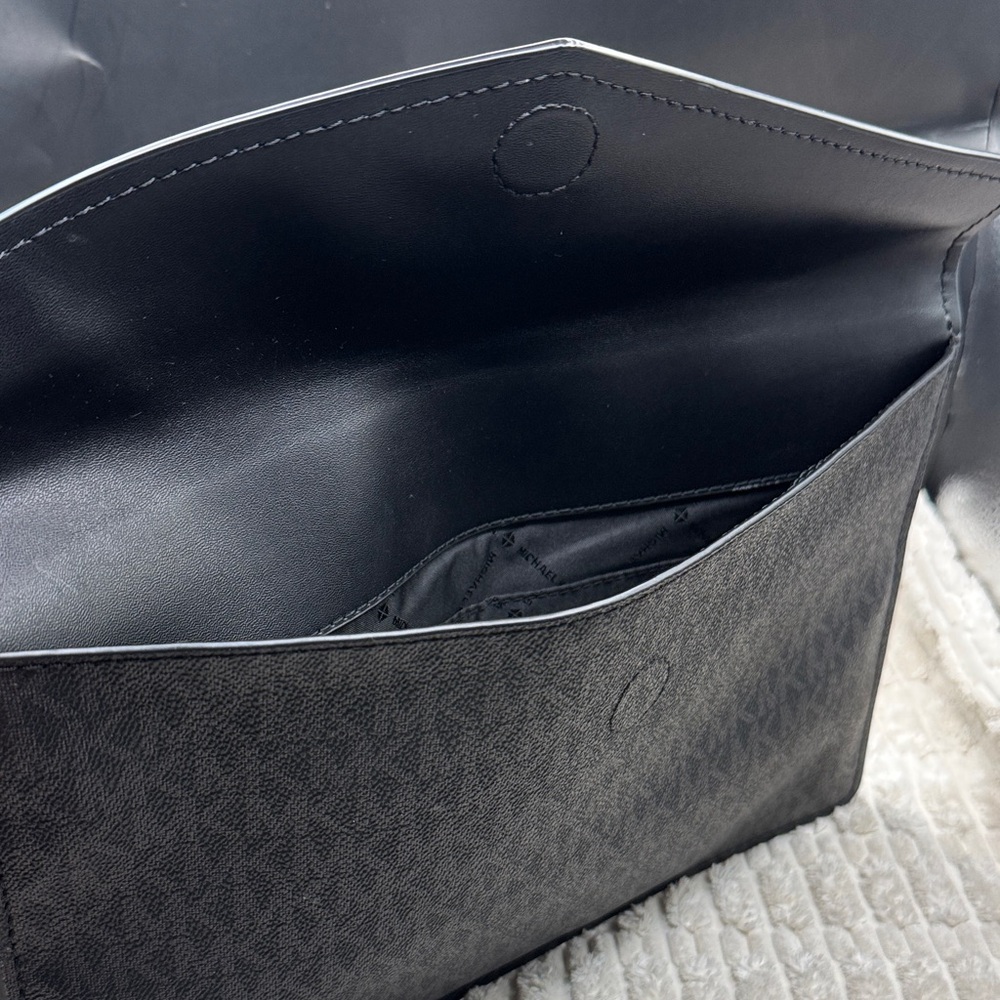Michael Kors Wristlet Clutch - Picture 5 of 6